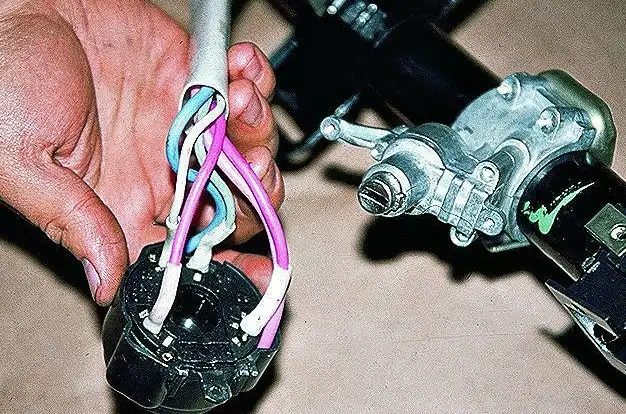 Рулевая колонка автомобиля «Волга». Снятие, разборка и установка