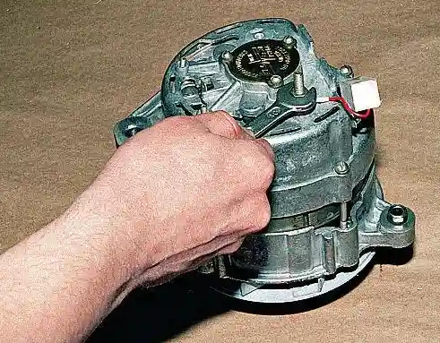 Разборка и проверка генератора 1631.3701