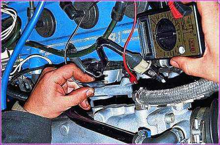 Checking the performance of the ZMZ-406 engine nozzle