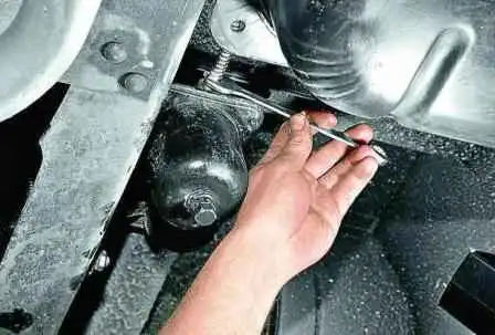 Removing and disassembling the Gazelle car sediment filter Removing and disassembling the Gazelle car sediment filter