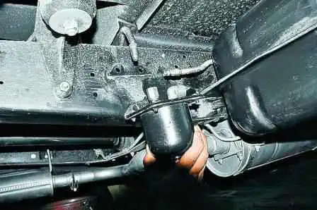 Removing and disassembling the Gazelle car sediment filter Removing and disassembling the Gazelle car sediment filter