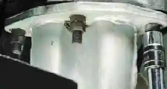 Cómo reemplazar la bajante de un sistema de escape Gazelle