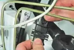 Снятие и установка катколлектора автомобиля Газель Снятие и установка катколлектора автомобиля Газель