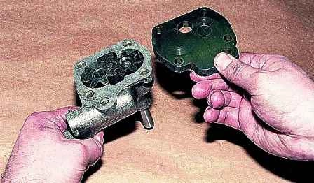 Конструкция масляного насоса двигателя ЗМЗ-402