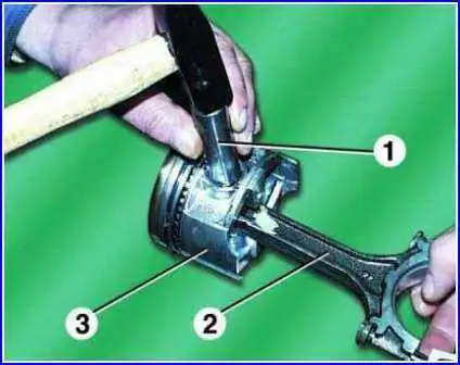 Ремонт и замена поршневой двигателя ЗМЗ-406