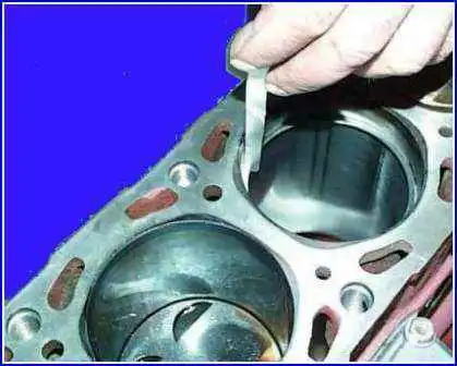 Ремонт и замена поршневой двигателя ЗМЗ-406