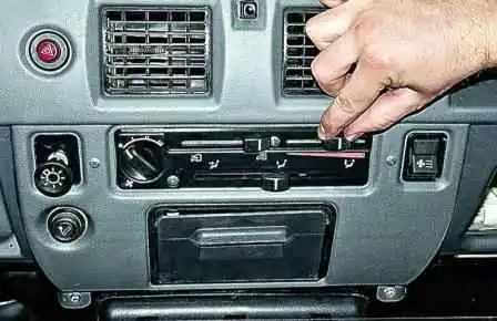 Як замінити охолодну рідину двигуна автомобіля Газель Як замінити охолодну рідину двигуна автомобіля Газель