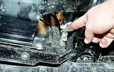 Як замінити охолодну рідину двигуна автомобіля Газель Як замінити охолодну рідину двигуна автомобіля Газель