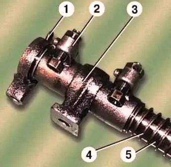 How to remove and install the ZMZ - 402 cylinder head