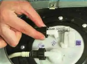 Ремонт паливного модуля автомобіля Газель