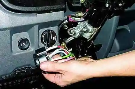 Замена замка зажигания автомобиля Газель