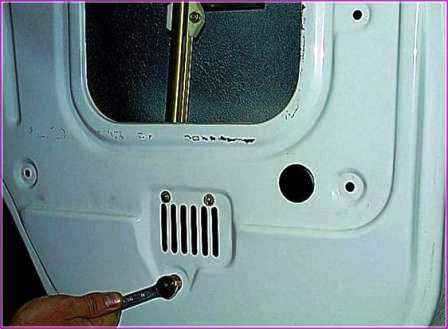 Reemplazo de vidrio, ventana eléctrica y retiro de la puerta delantera puerta de un coche Gazelle
