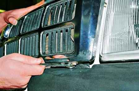 How to remove the Gazelle grille and upper grille panel