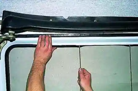 Замена стекол сдвижной двери и боковины автомобиля Газель Замена стекол сдвижной двери и боковины автомобиля Газель