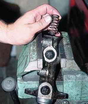 Replacing the cuffs of the main brake cylinder of the Gazelle