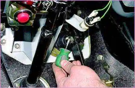 Замена вакуумного усилителя тормозов автомобиля Газель 