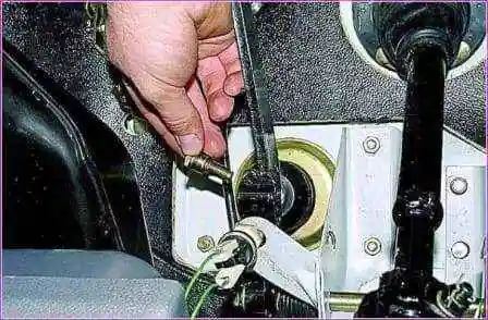 Замена вакуумного усилителя тормозов автомобиля Газель 