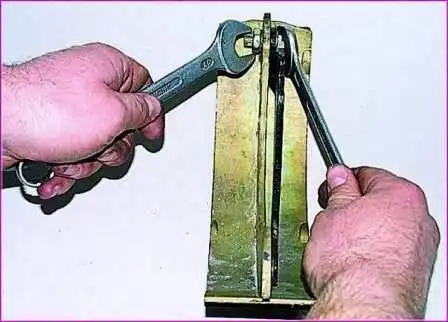 Как заменить тормозной барабан и колодки задних колес Газель