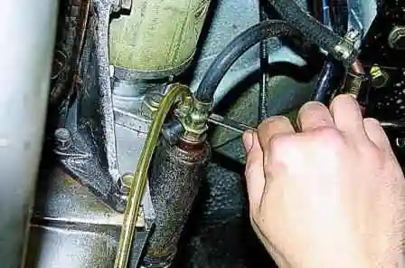 Прокачування гідроприводу зчеплення та заміна робочої рідини в газелі