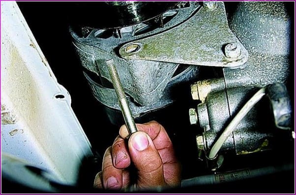 Reparatur der Lichtmaschine 9422.3701 des Gazelle-Autos