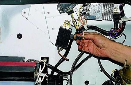 Überprüfen des Generators eines Gazelle-Autos