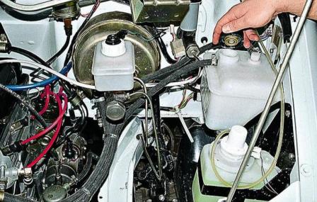 Gazelle car engine coolant change