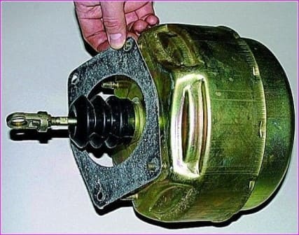Replacement of vacuum brake booster for Gazelle