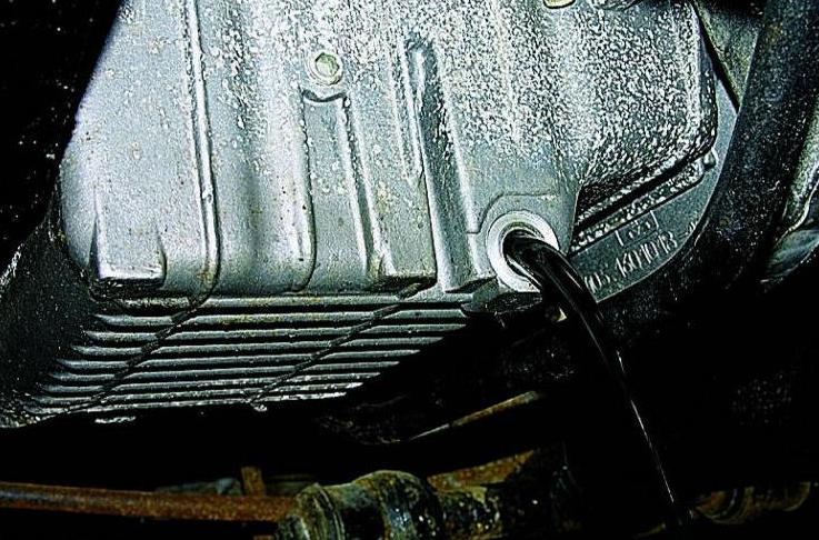 Замена масла и масляного фильтра двигателя ГАЗ-3110 с двигателем ЗМЗ-406