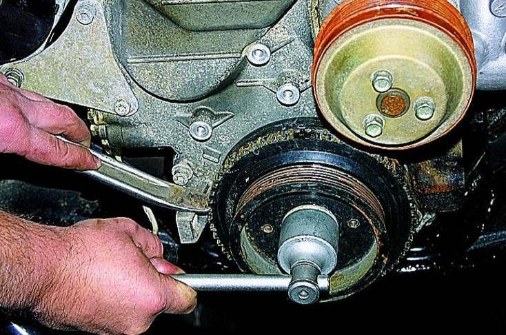 Замена сальников коленчатого вала двигателя ЗМЗ-406