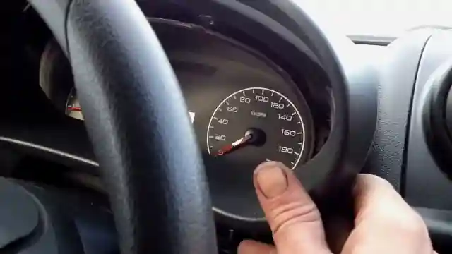 Снятие и установка комбинации приборов