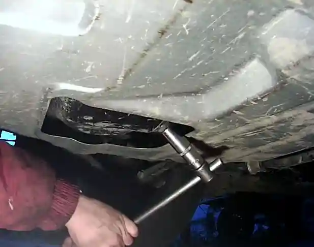 Как заменить масло и фильтр двигателя Лада Гранта