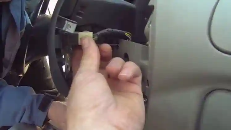 Как снять панель приборов автомобиля Лада Калина