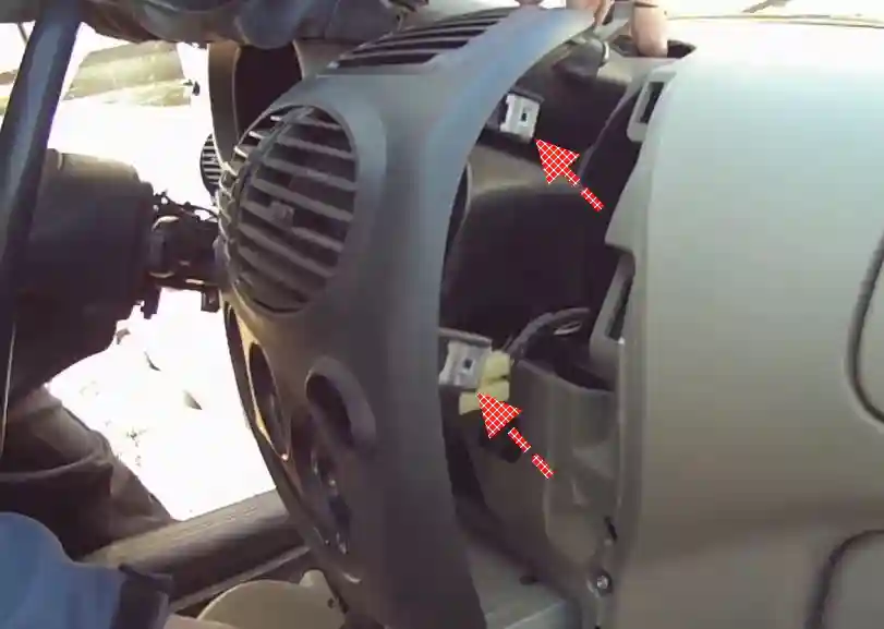 Как снять панель приборов автомобиля Лада Калина