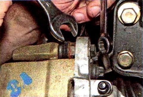 Ремонт тормозного механизма передних колес Лада Приора