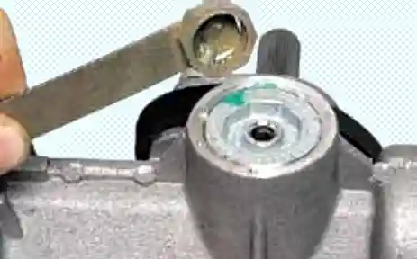 Ремонт рулевого механизма автомобиля Лада Калина Ремонт рулевого механизма автомобиля Лада Калина