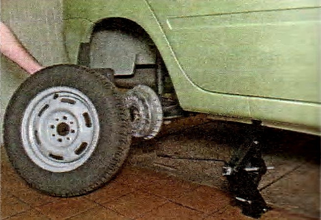 Проверка состояния колес автомобиля