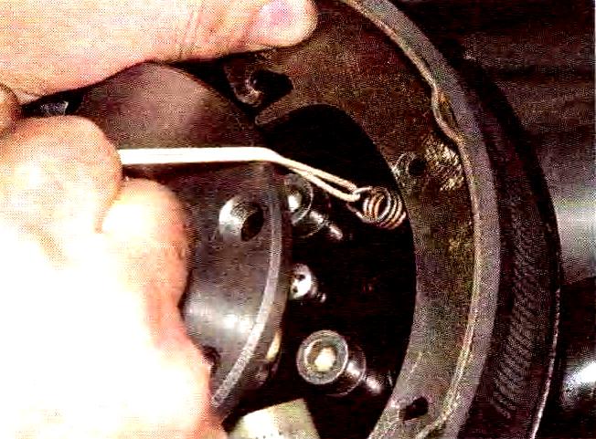 Конструкция + ремонт тормозных механизмов задних колес Лада Калина
