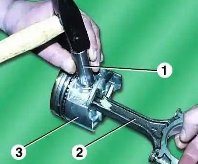 Сборка двигателя автомобиля KIA Sephia Сборка двигателя автомобиля KIA Sephia