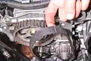 Заміна ременя ГРМ двигуна K7M автомобіля Лада Ларгус