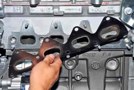 K4M engine exhaust manifold gasket replacement