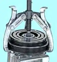 So tauschen Sie das Riemenscheibenlager und die Kupplung des Lada Largus-Klimakompressors aus So ersetzen Sie das Riemenscheibenlager und die Kupplung des Lada Largus Klimakompressors