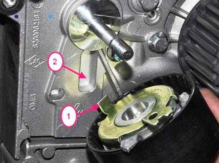 Replacing the timing belt of the K4M engine of the Lada Largus car