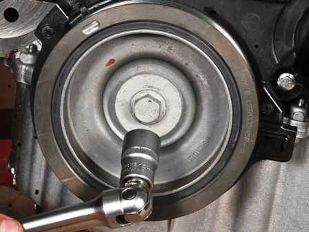 Replacing the timing belt of the K4M engine of the Lada Largus car