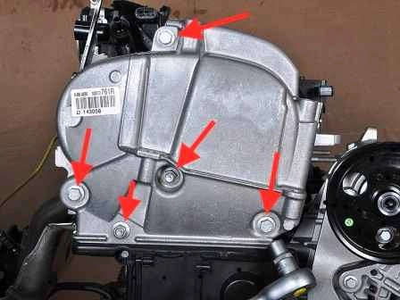 Replacing the timing belt of the K4M engine of the Lada Largus car