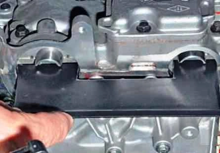Replacing the timing belt of the K4M engine of the Lada Largus car