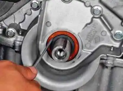 Заміна сальників колінчастого валу двигуна К7М