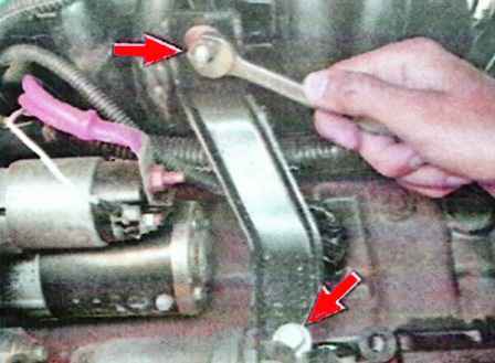 Замена прокладок впускной трубы двигателя К7М