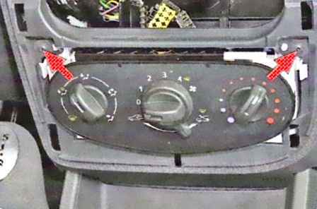 How to remove the Lada Largus heating and air conditioning control unit