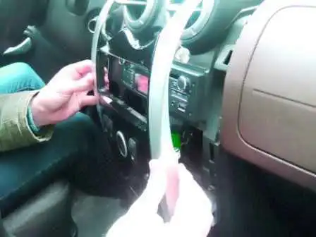 Как снять блок управления отоплением и кондиционированием Лада Ларгус