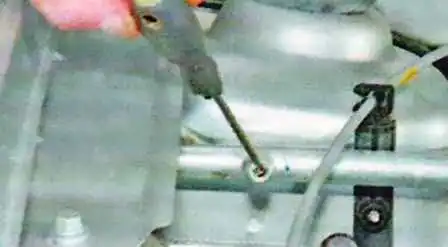 How to unload and load the refrigerant of the Lada Largus air conditioning system How to unload and load the refrigerant of the Lada Largus air conditioning system